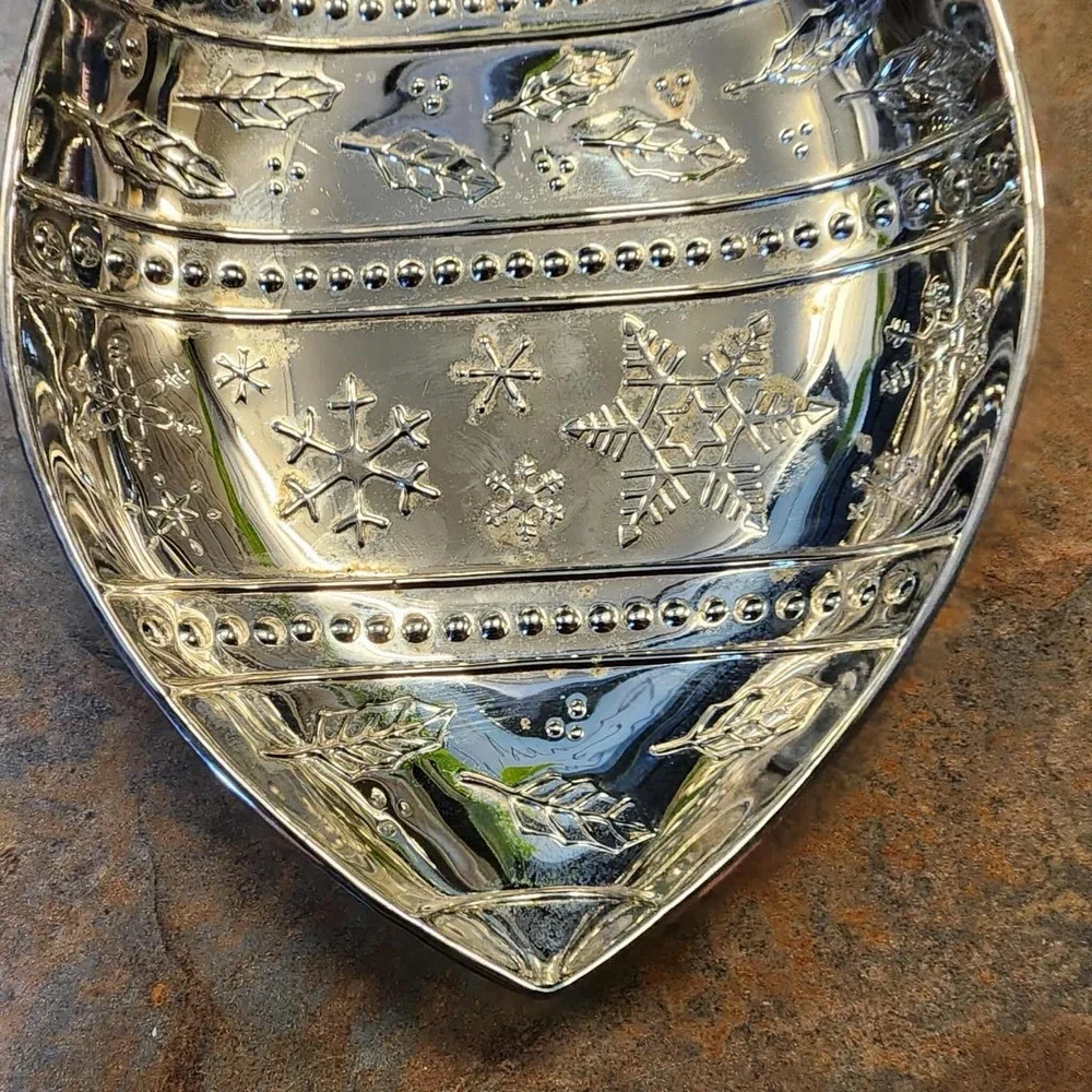International Silver Co Ornament Dish 11
